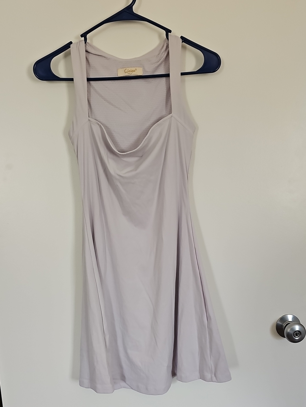 Light Lavender Sleeveless Midi Dress with Scoop Neck